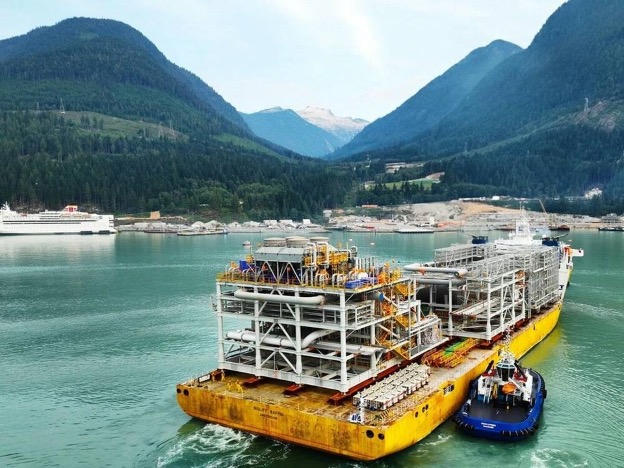 Photo: delivery of module to Woodfibre LNG
